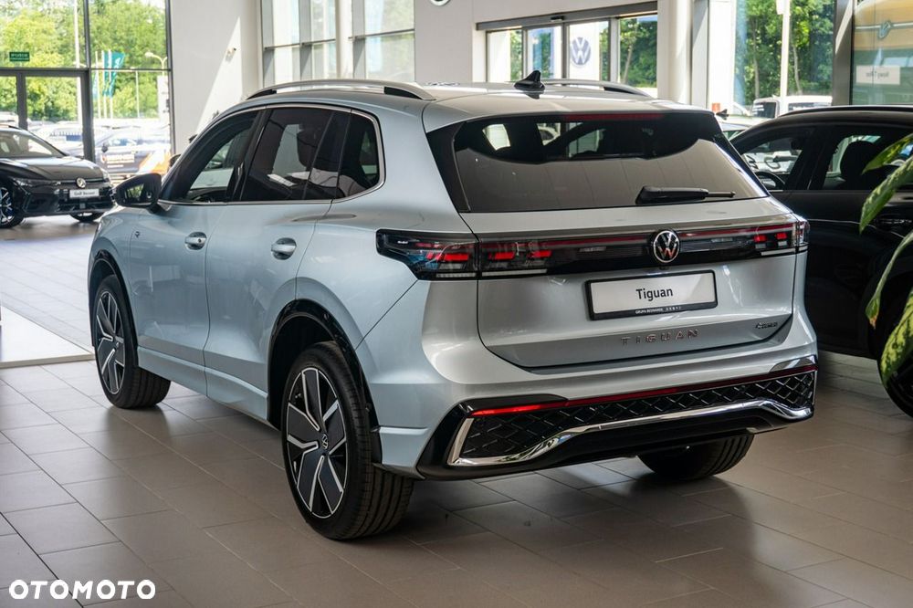 Volkswagen Tiguan - 11