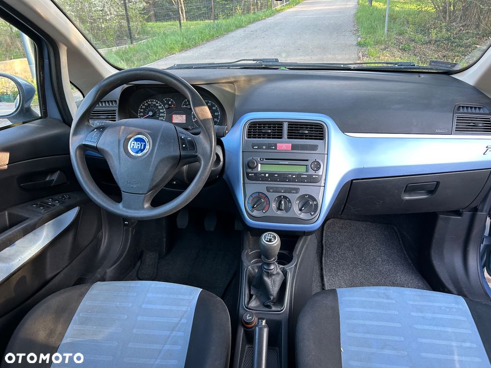 Fiat Grande Punto Actual 1.4 8V Estiva Blue&Me - 9