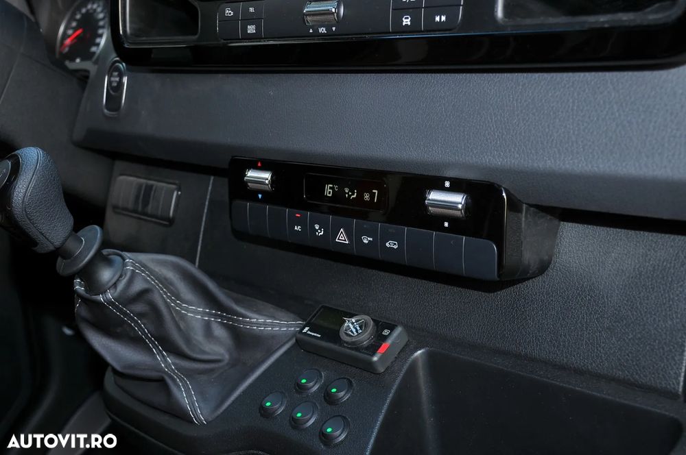 Mercedes-Benz SPRINTER - 20