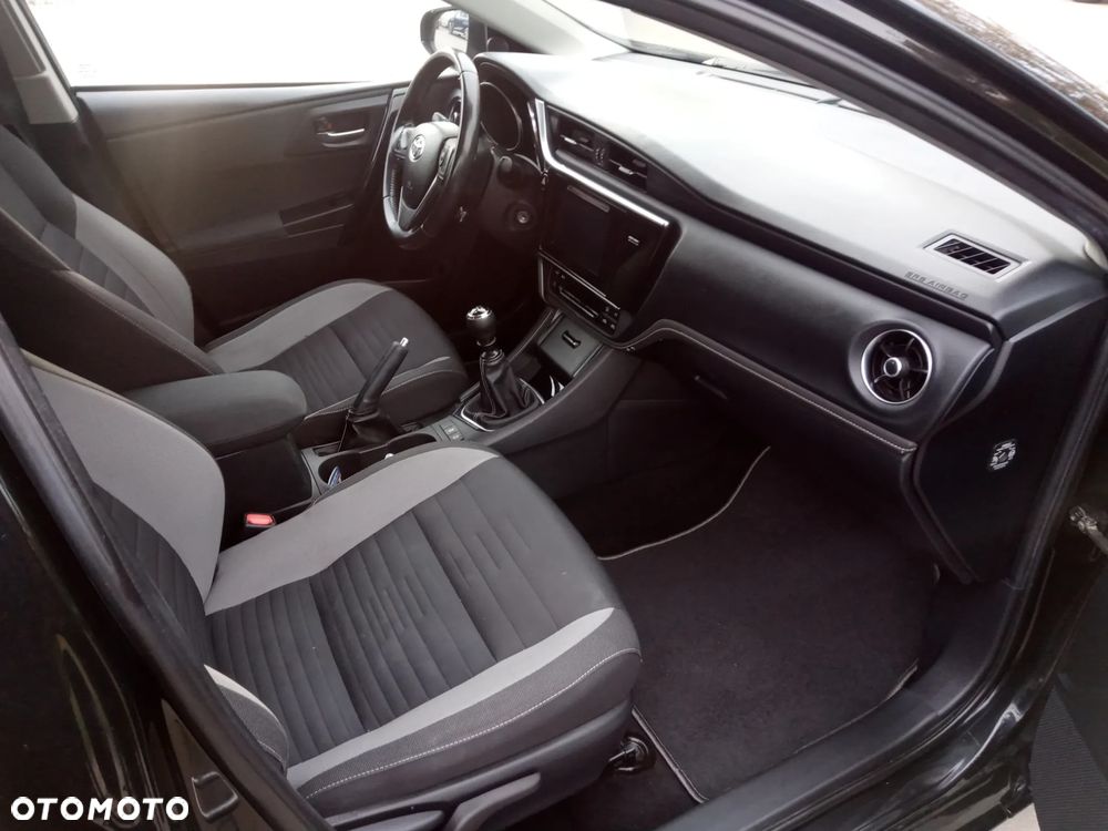 Toyota Auris 1.2 Turbo Edition-S - 11