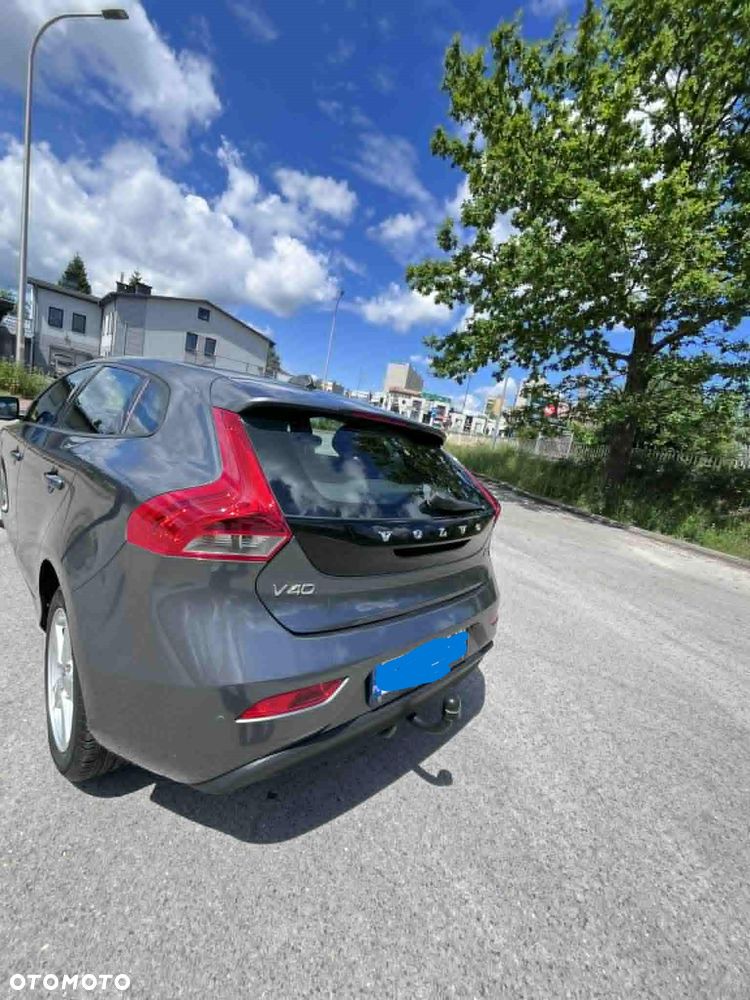 Volvo V40 D2 Base - 12