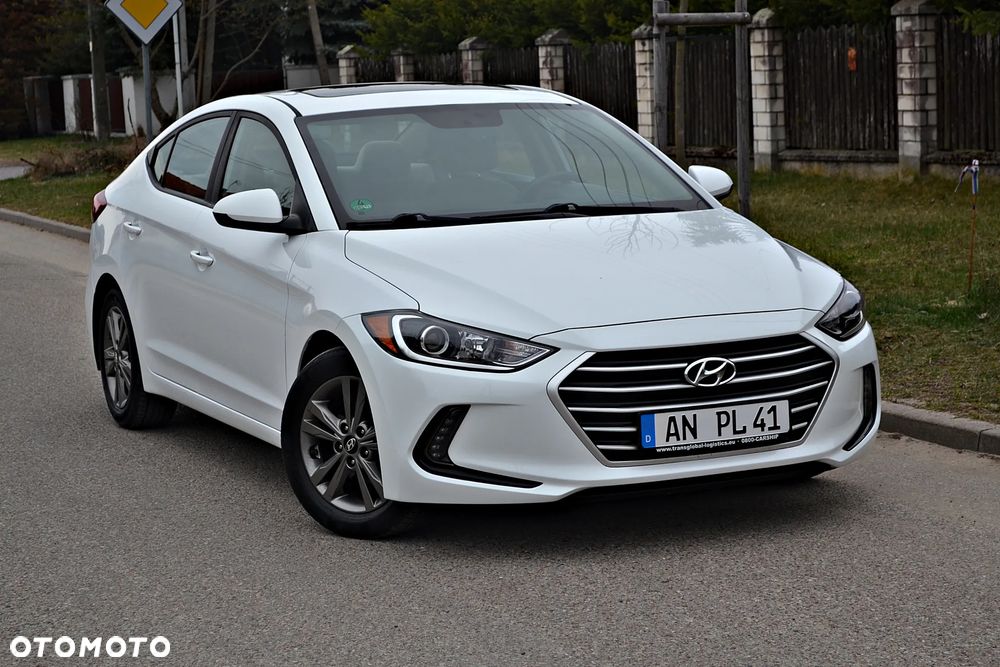 Hyundai Elantra - 22