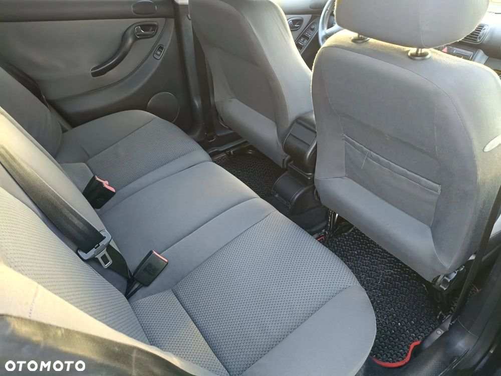 Seat Leon 1.9 TDI Signo - 14