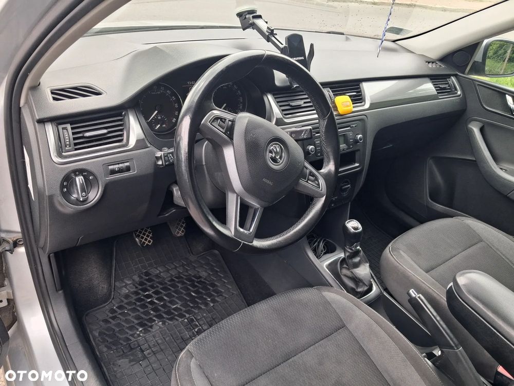 Skoda RAPID 1.6 TDI DPF Ambition Max - 6