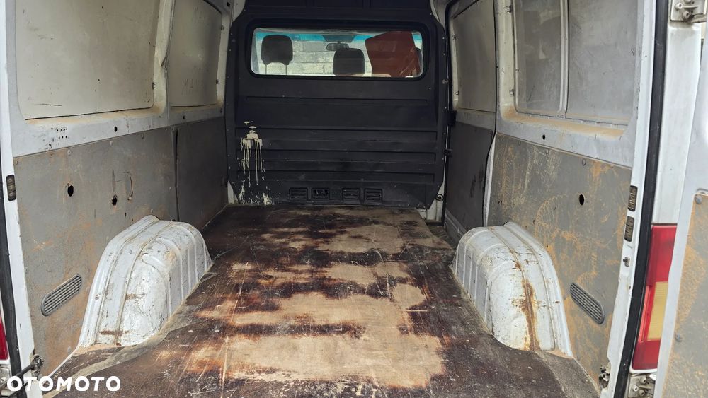 Mercedes-Benz Sprinter - 5