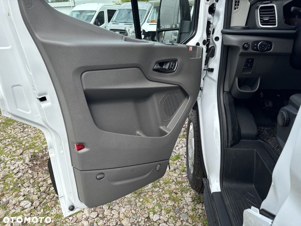 Ford Transit - 10