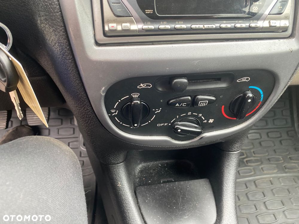 Peugeot 206 75 Grand Filou Cool - 8