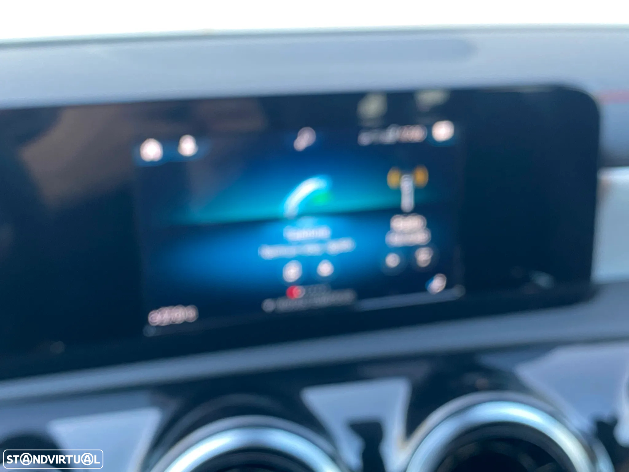 Mercedes-Benz CLA 180 d Shooting Brake AMG Line - 17