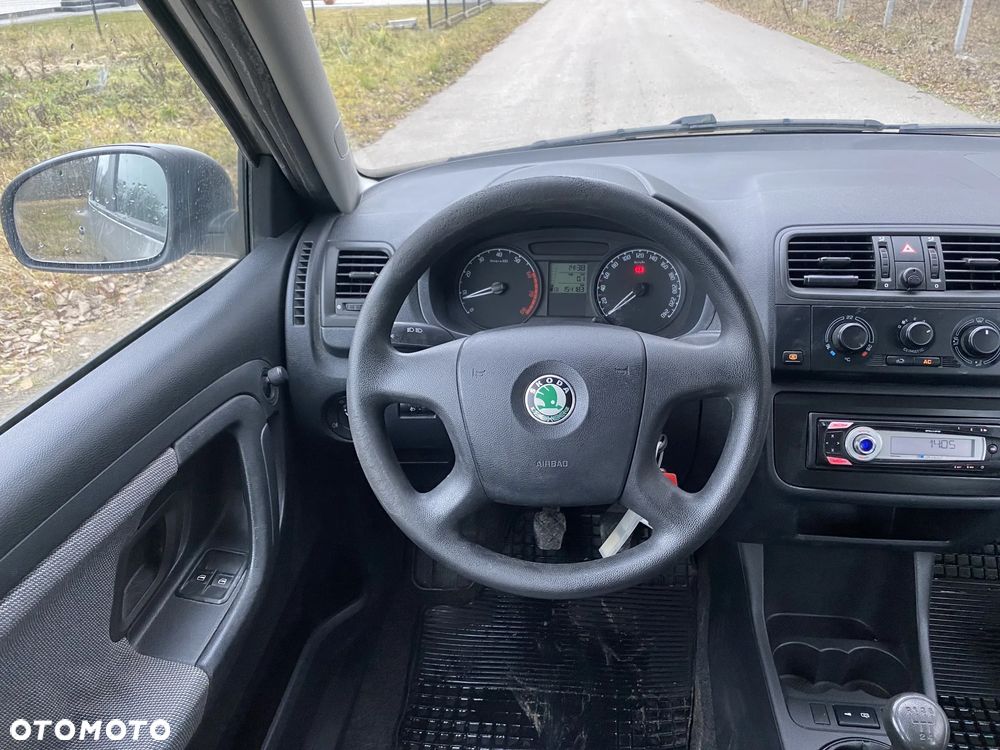 Skoda Fabia 1.4 16V Comfort - 21