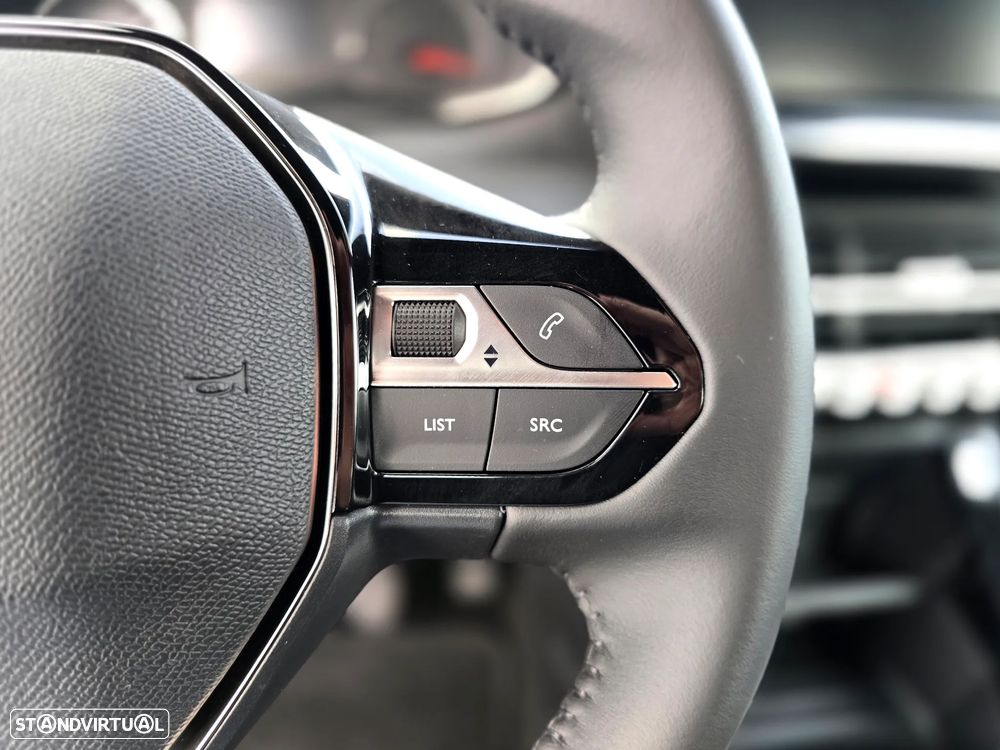 Peugeot 2008 1.2 PureTech Style - 16