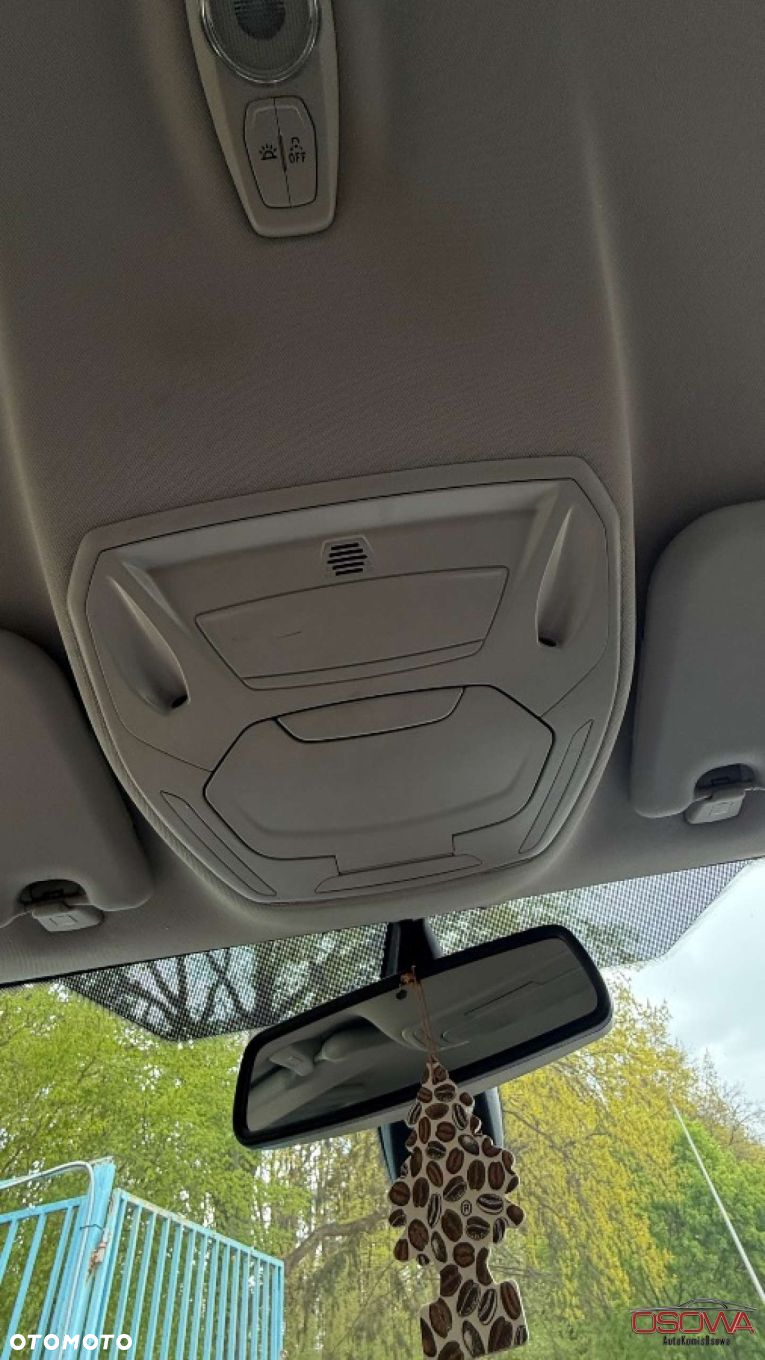 Ford Mondeo - 28