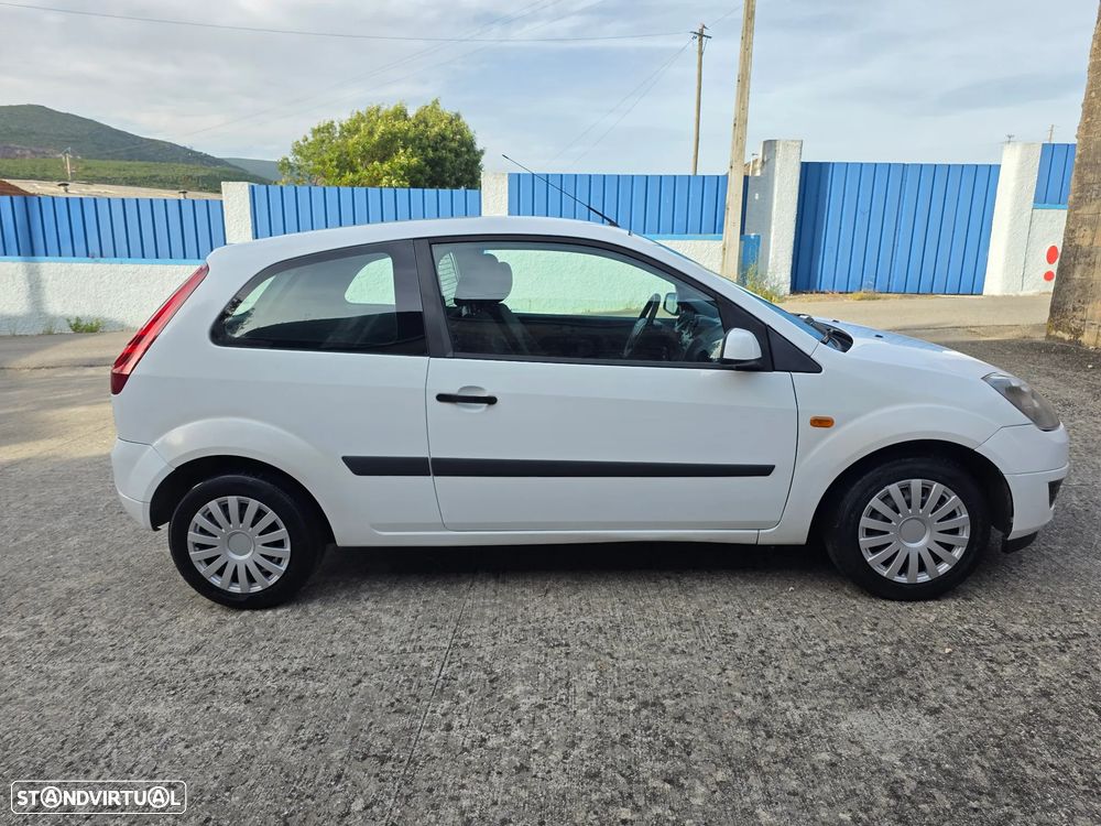 Ford FIESTA 1.4TDCI BOM ESTADO ACEITO RETOMA - 11