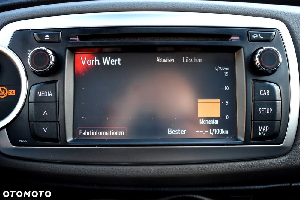 Toyota Yaris 1.33 Business Edition - 33