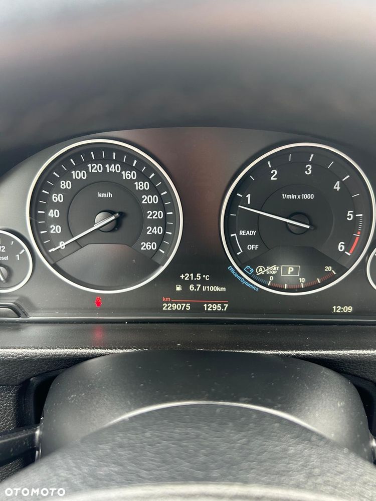 BMW Seria 3 320d - 12
