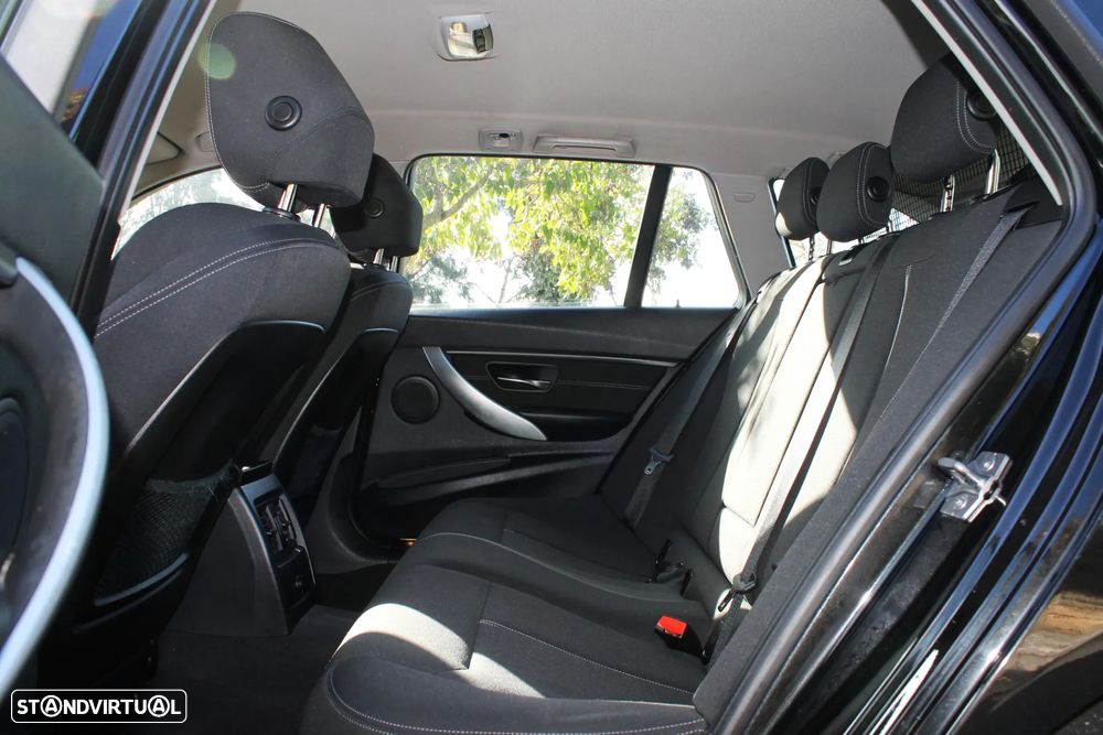 BMW 318 d Touring Line Sport - 7