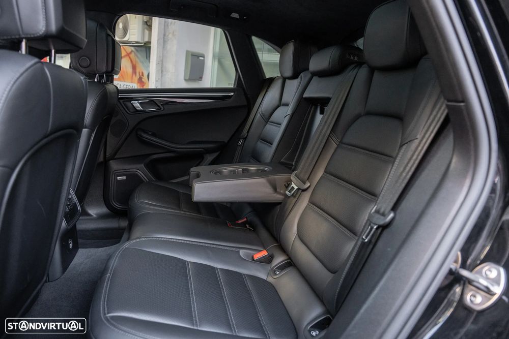 Porsche Macan Turbo PDK - 26