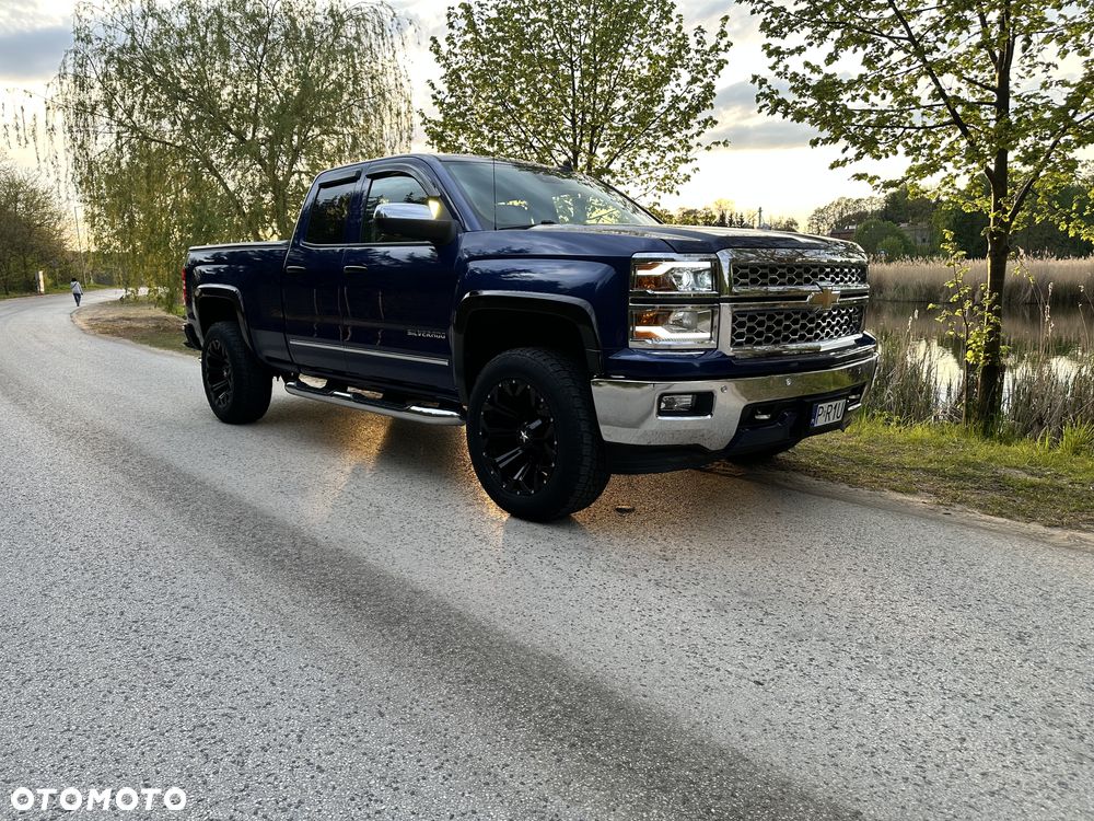 Chevrolet Silverado - 3