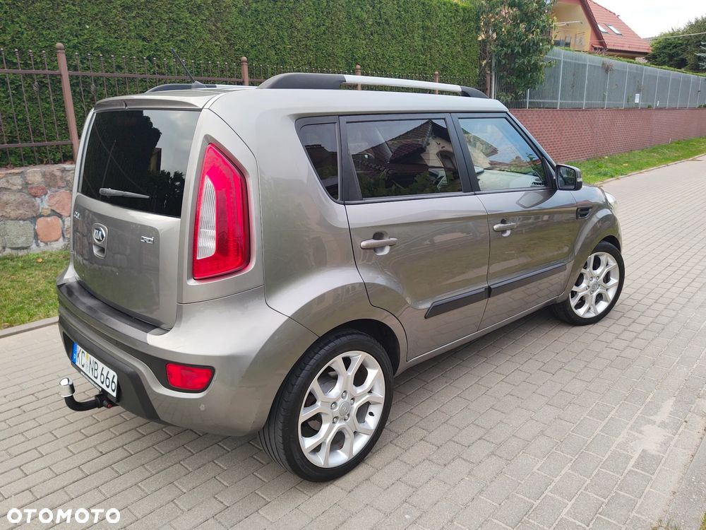 Kia Soul 1.6 CRDI Dream-Team Edition - 12