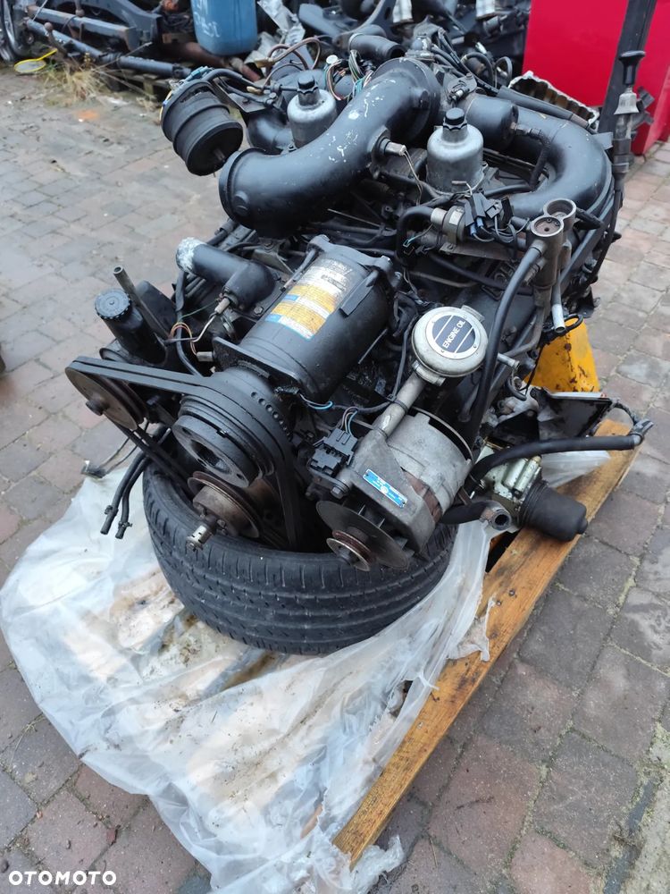 Rolls Royce Silver Spirit Spur silnik kompletny 6.75 l. 71.000 mil skrzynia biegów sprzęgło