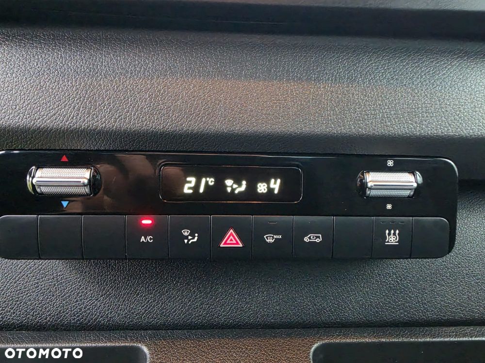 Mercedes-Benz Sprinter 907 - 21