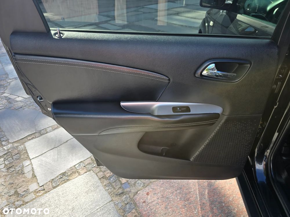 Fiat Freemont 2.0 Multijet 16V DPF Automatik Allrad Black Code - 32