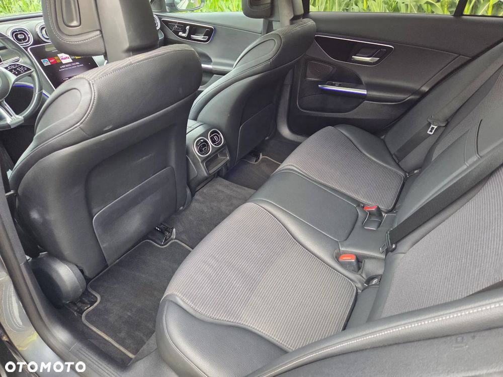 Mercedes-Benz Klasa C 220 d 9G-TRONIC - 33