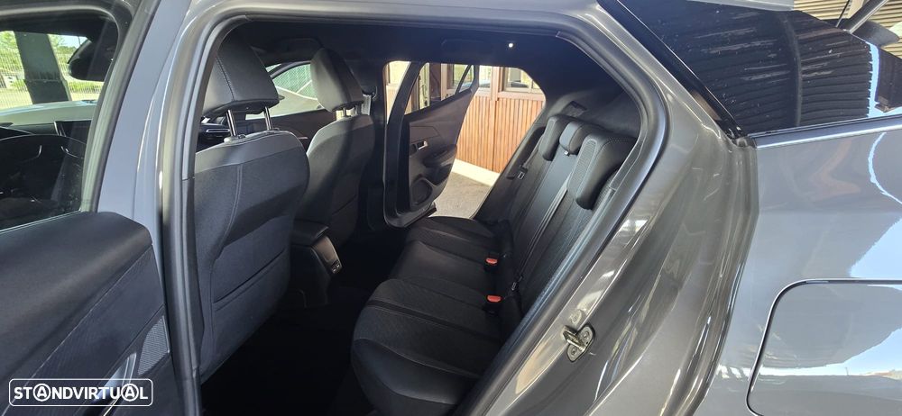 Peugeot 2008 Hybrid 136 e-DSC Allure - 19