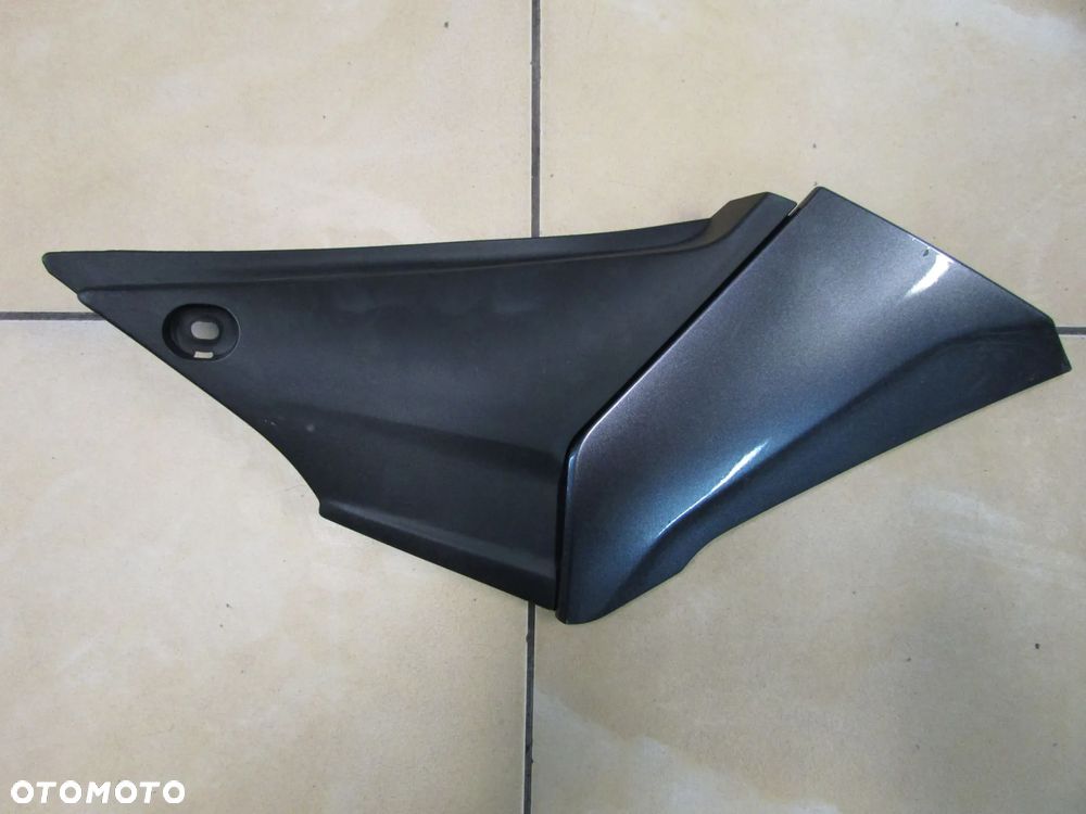 YAMAHA MT-03 2020+ osłona boczek prawy - 1