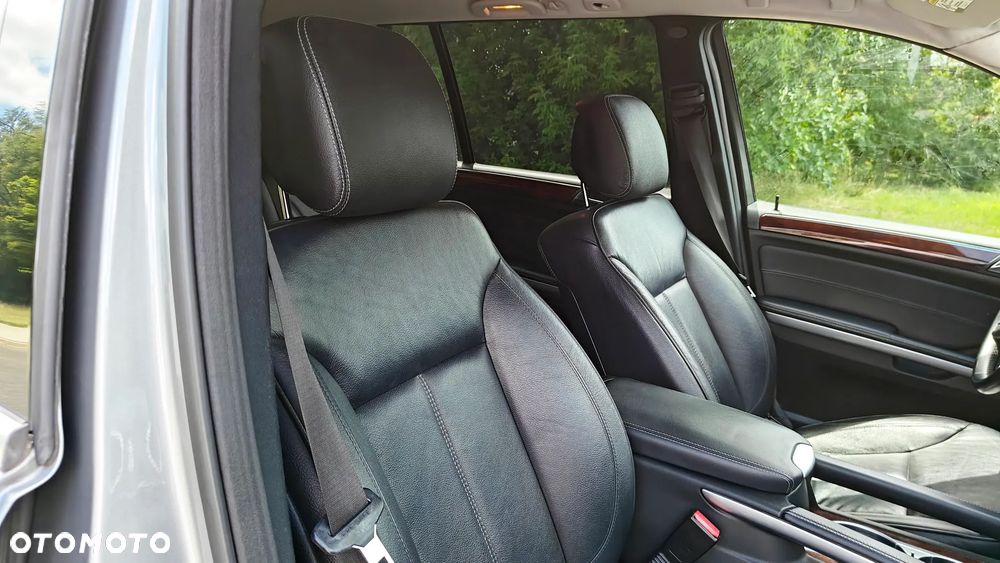 Mercedes-Benz GL 450 - 11