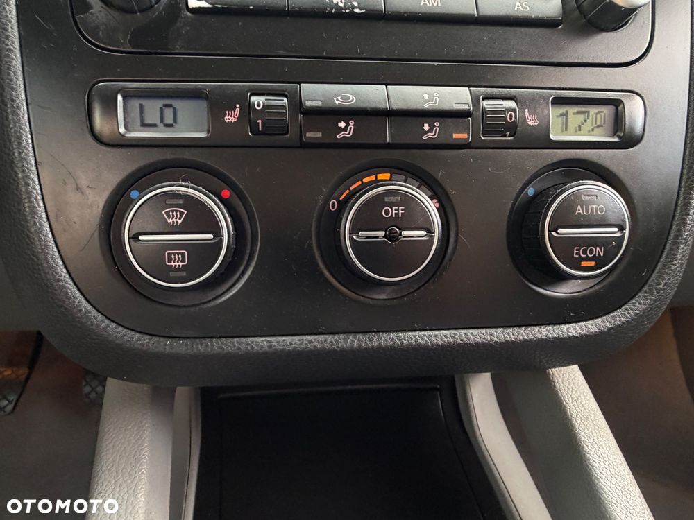 Volkswagen Jetta 1.6 Comfortline - 25