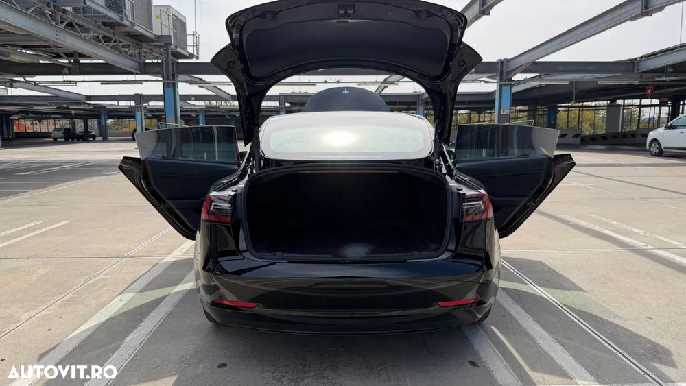 Tesla Model 3 Long Range AWD Premium - 40