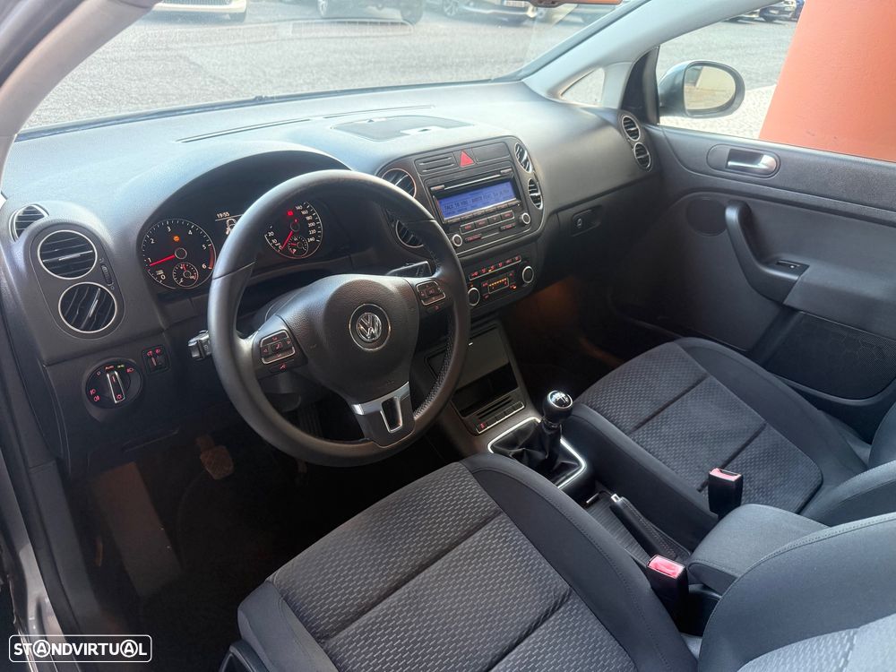 VW Golf Plus 1.6 TDi Highline - 32