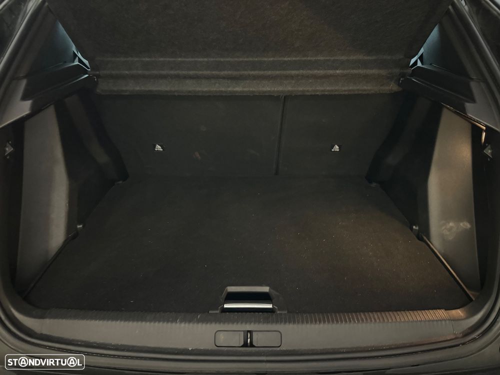 Peugeot 2008 1.2 PureTech Active Pack - 34