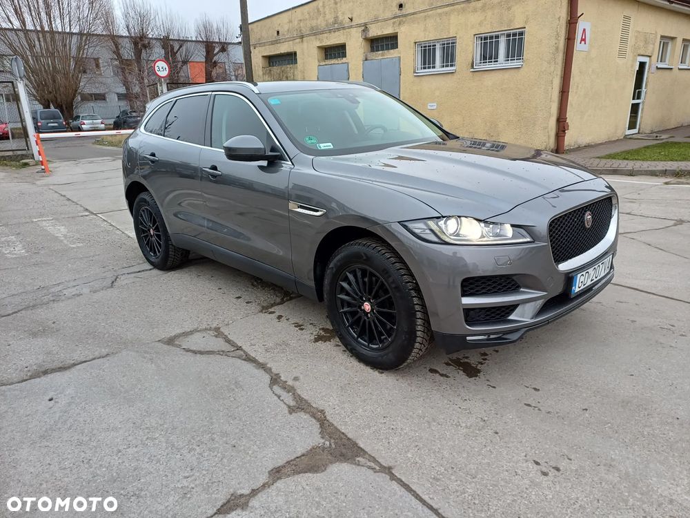 Jaguar F-Pace - 7