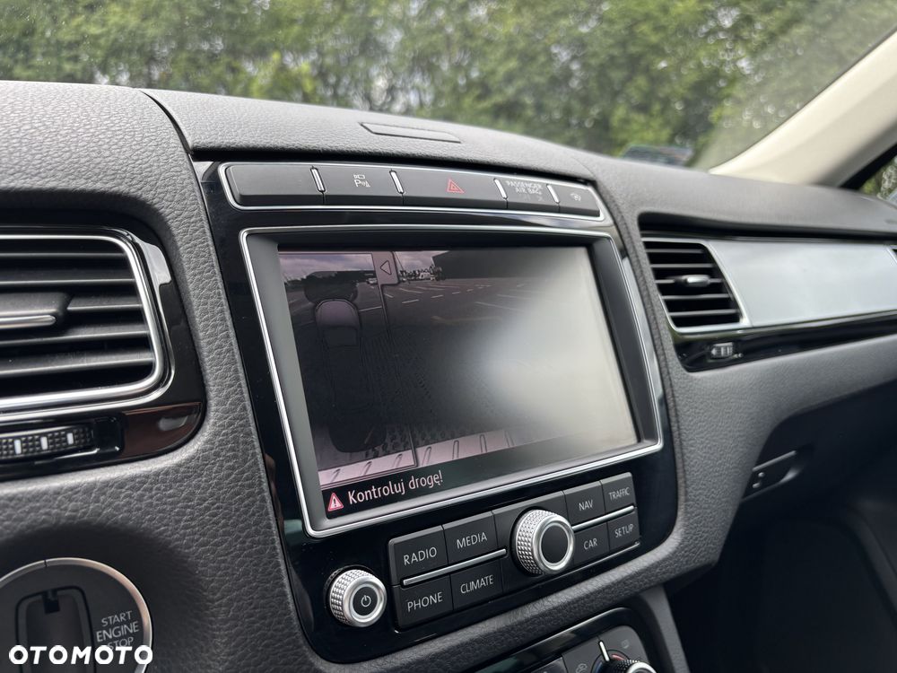 Volkswagen Touareg 3.0 V6 TDI BMT Business Line - 11