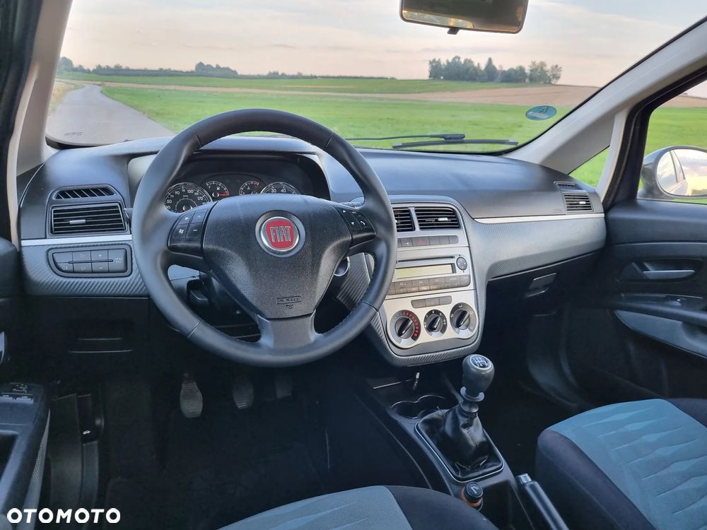 Fiat Punto 1.4 Young - 5