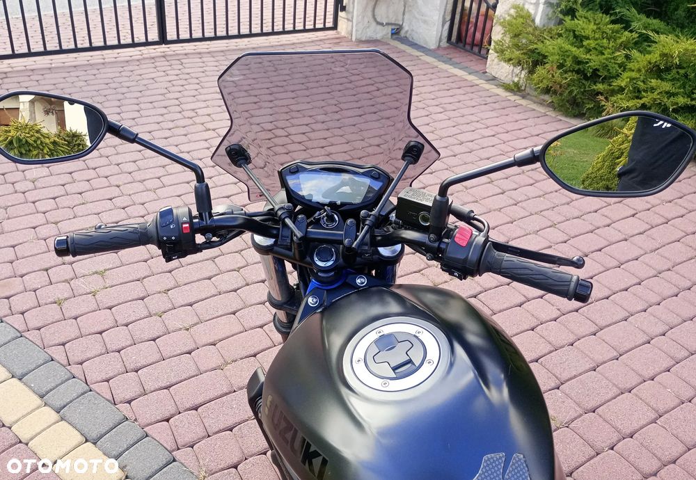 Suzuki SV - 12