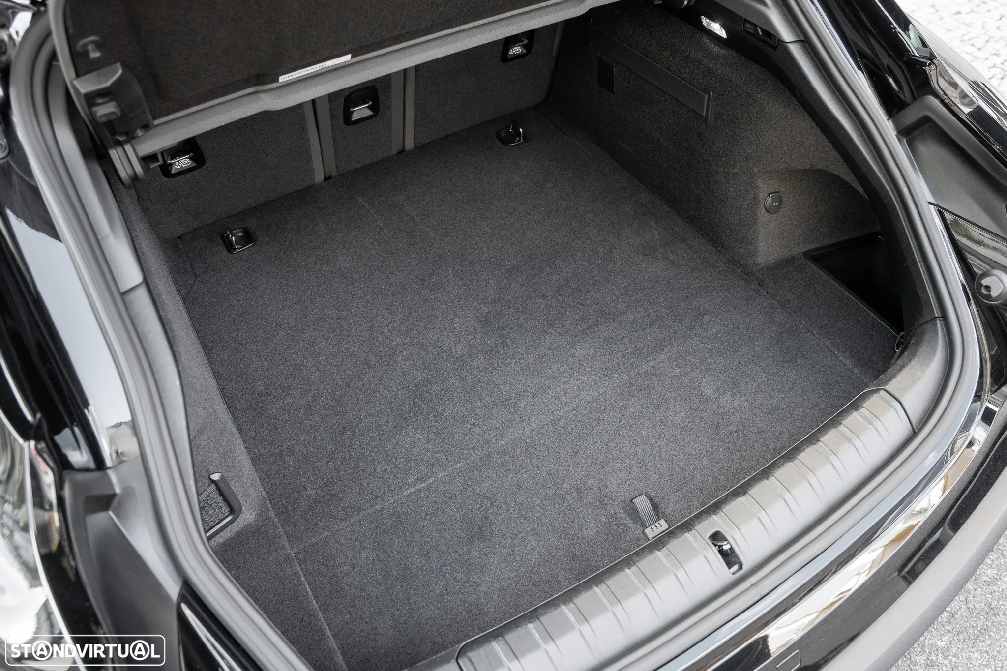 Porsche Taycan Sport Turismo Standard - 27