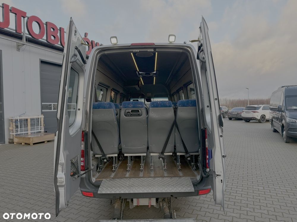 Mercedes-Benz Sprinter 516 Nr. Oferty: 19 - 21