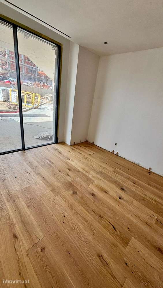 T1 NOVO COM TERRAÇO DE 34 M² - Grande imagem: 4/12