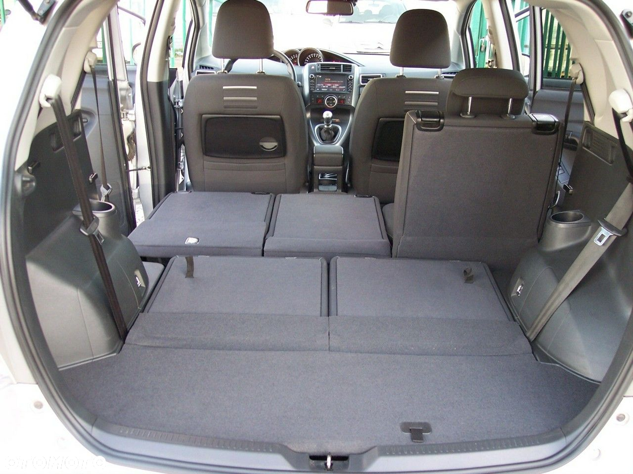 Toyota Verso 1.8 Premium 7os - 22