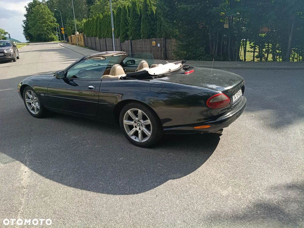 Jaguar XK8