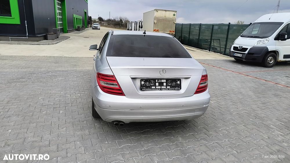 Mercedes-Benz C 180 CDI DPF (BlueEFFICIENCY) 7G-TRONIC - 2