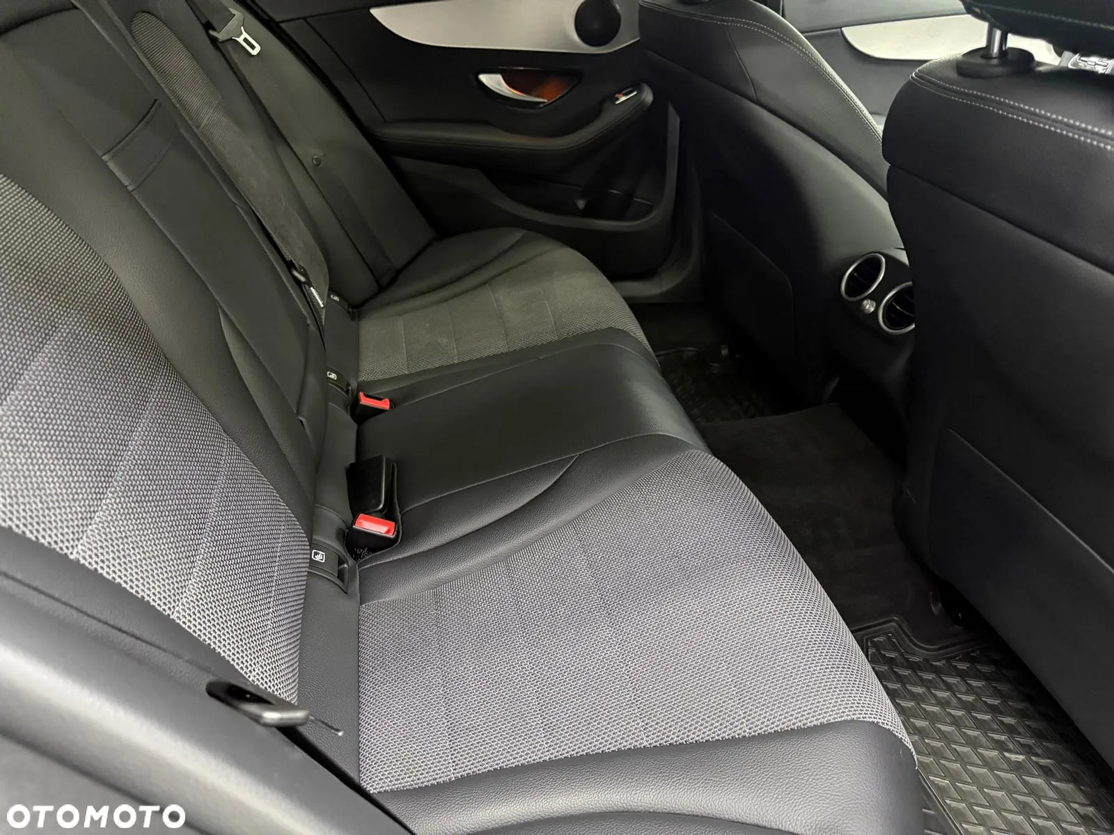 Mercedes-Benz Klasa C 300 de T 9G-TRONIC Avantgarde - 29