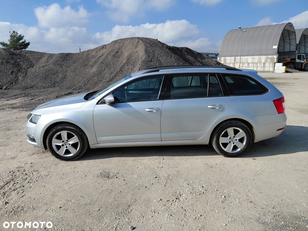 Skoda Octavia 2.0 TDI SCR Ambition - 3