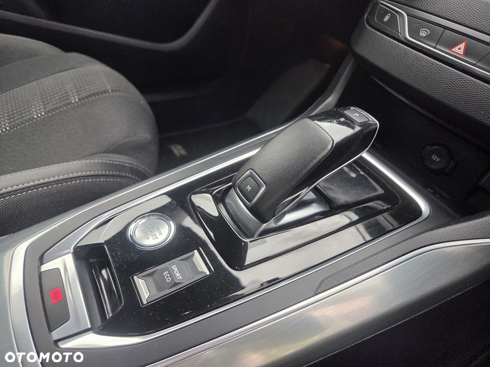 Peugeot 308 BlueHDi 130 EAT8 Black Edition - 19