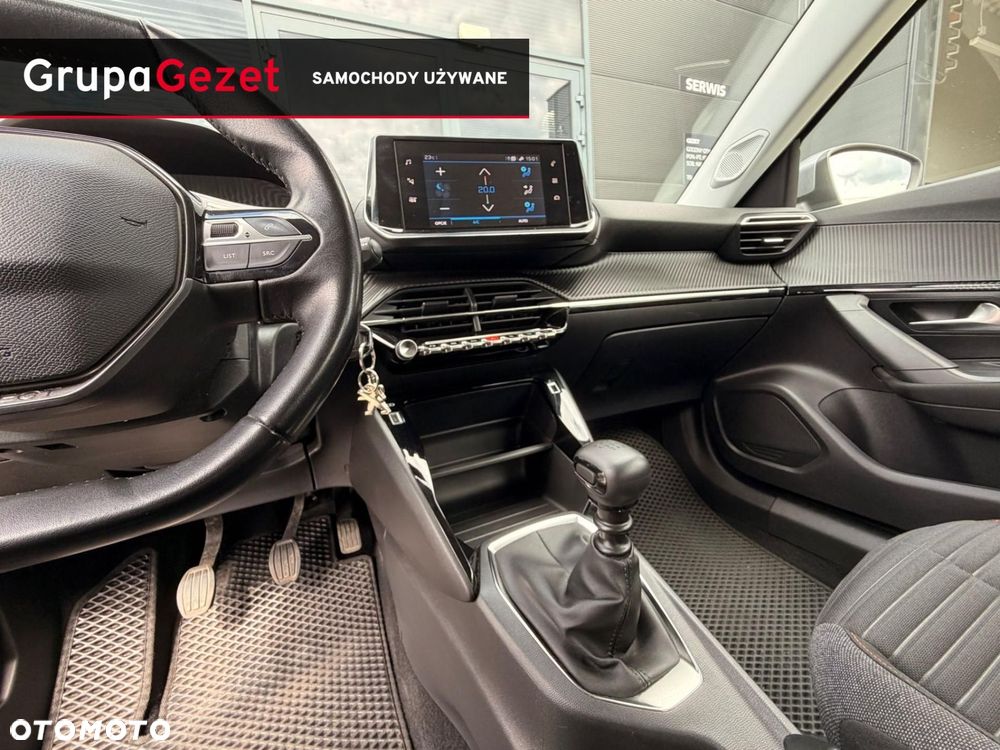 Peugeot 2008 - 13