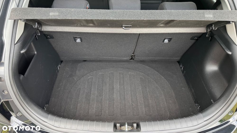 Kia Rio - 22