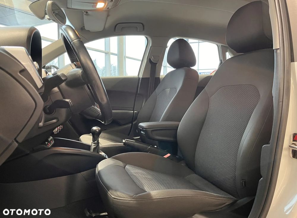 Audi A1 Sportback 1.6 TDI S line Sportpaket - 20