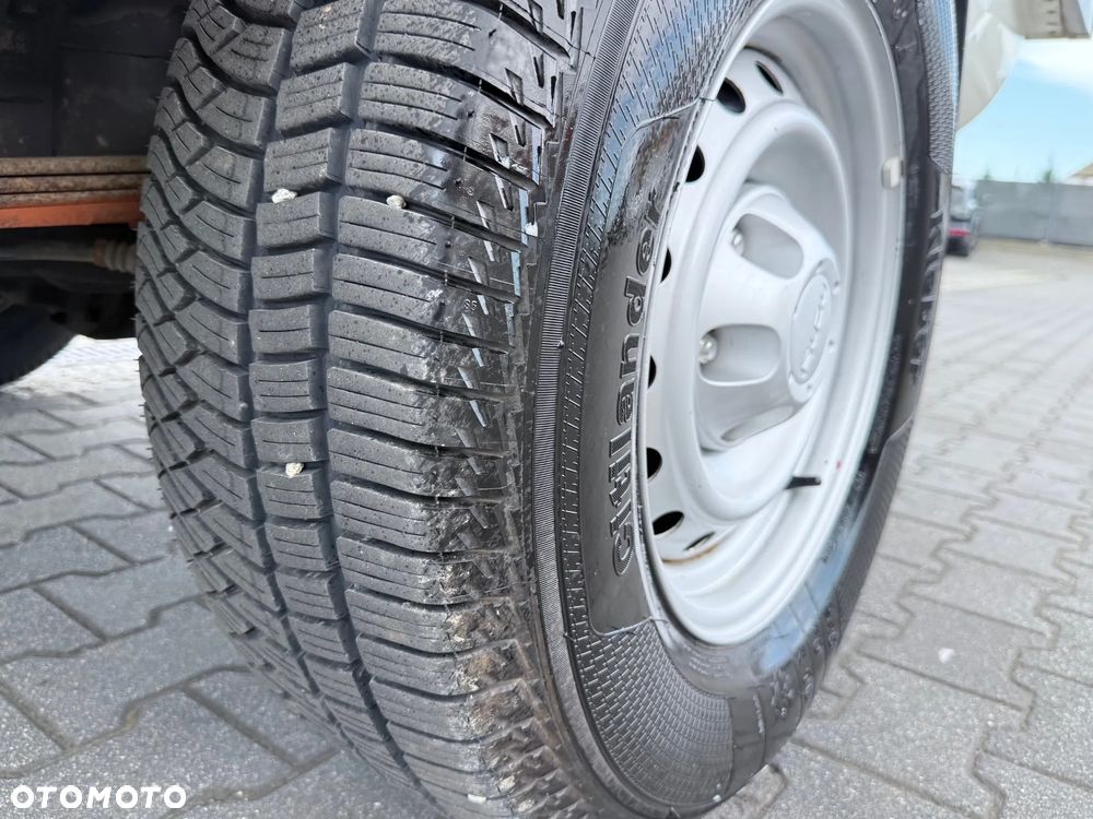 Isuzu Satellite 4X4 Kontener Chłodnia/Mroźnia + 230V ThermoKing - 9